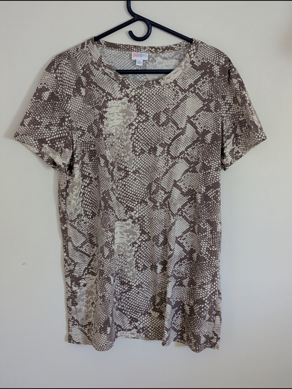 LuLaRoe Snake Print Brown Beige Knit Cotton Blend Short Sleeve T-Shirt Women's L